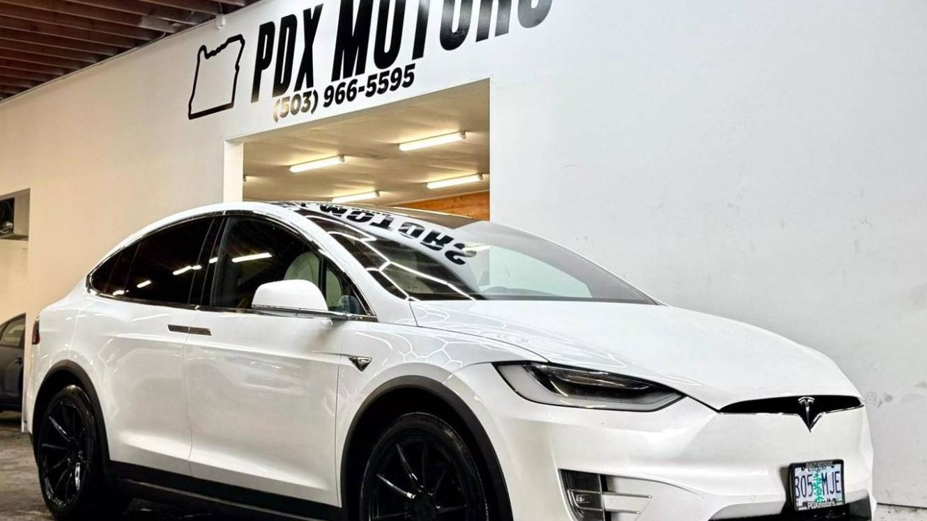 TESLA MODEL X 2020 5YJXCDE27LF248694 image